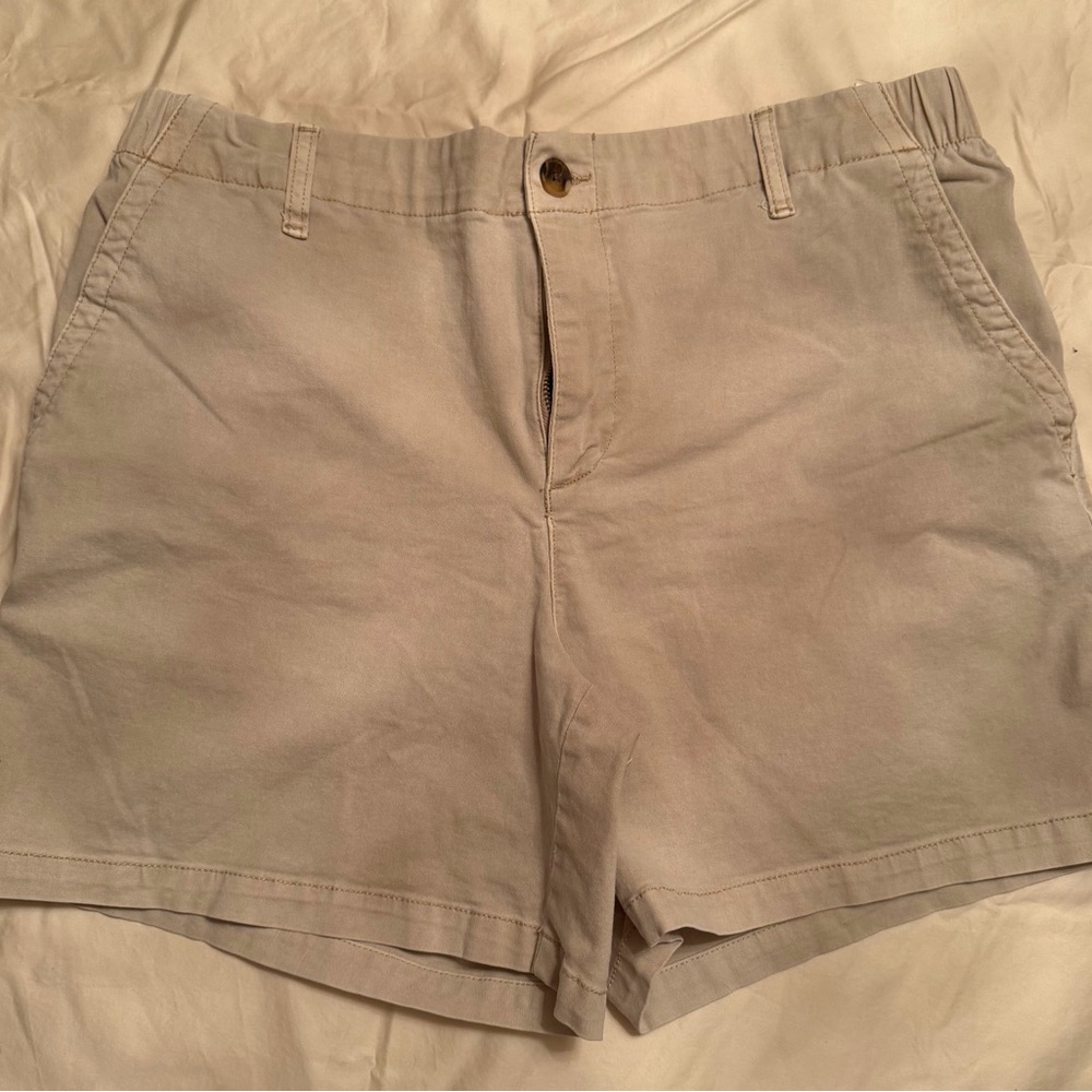 Old Navy Light Beige Women's Pull-On Shorts